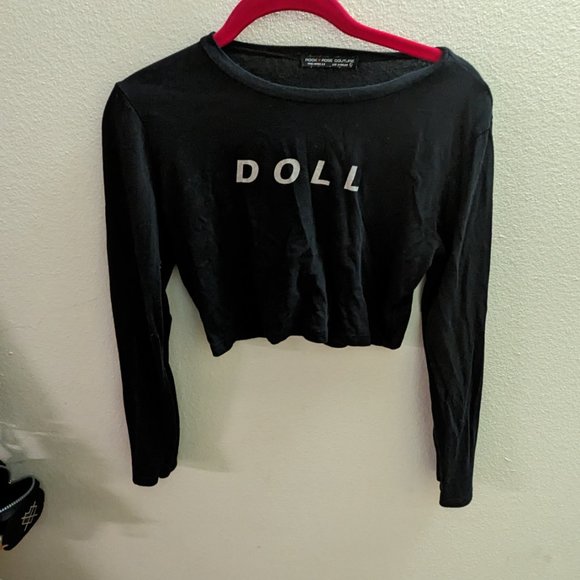 DOLL crop top black t-shirt long sleeved crop - Picture 3 of 3